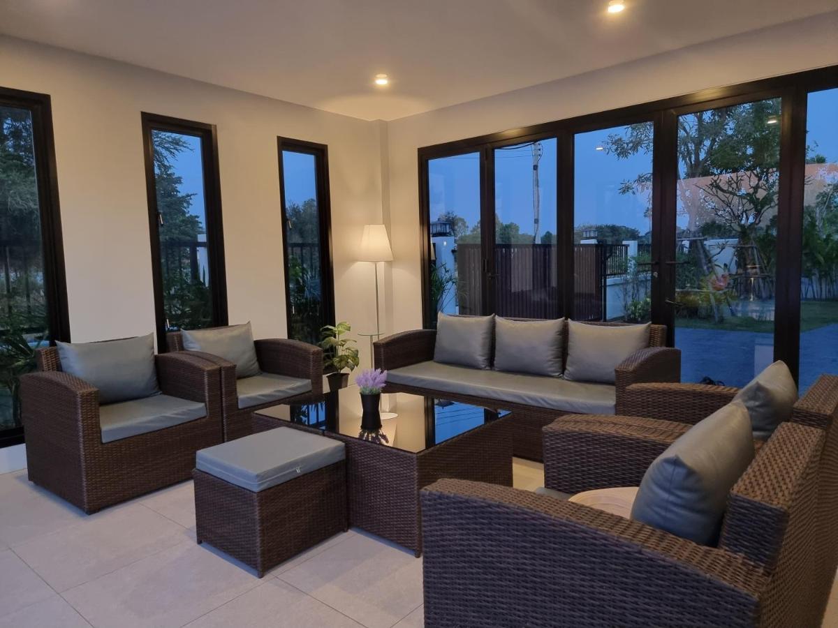 Baan Dalah Pool Villa Buriram Eksteriør bilde